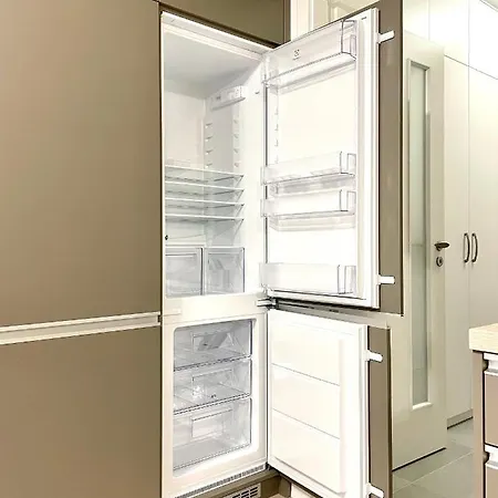 Explore Братислава